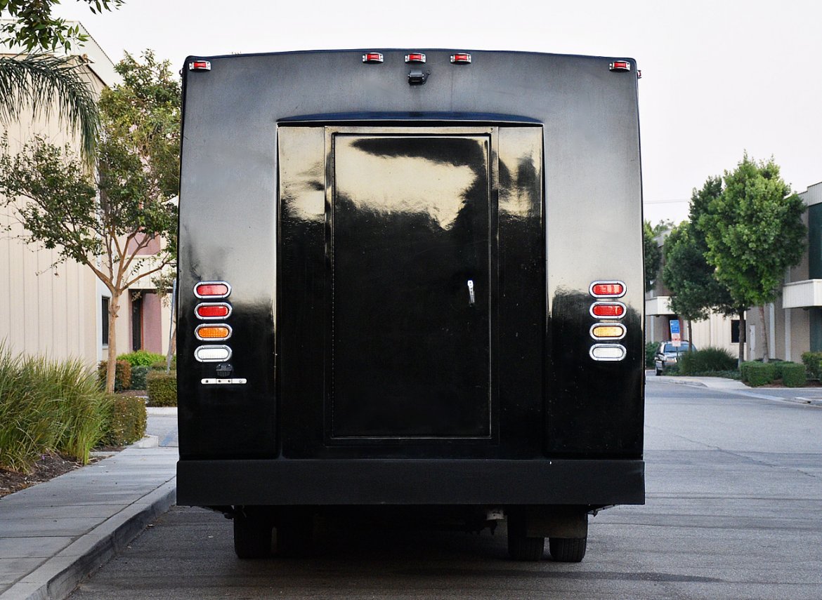 Limo Bus for Sale in Fontana, CA - Photo 8