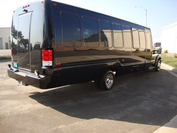 2012 Ford F-550 Super Duty Shuttle Bus for Sale in CARSON, CA - Photo 2
