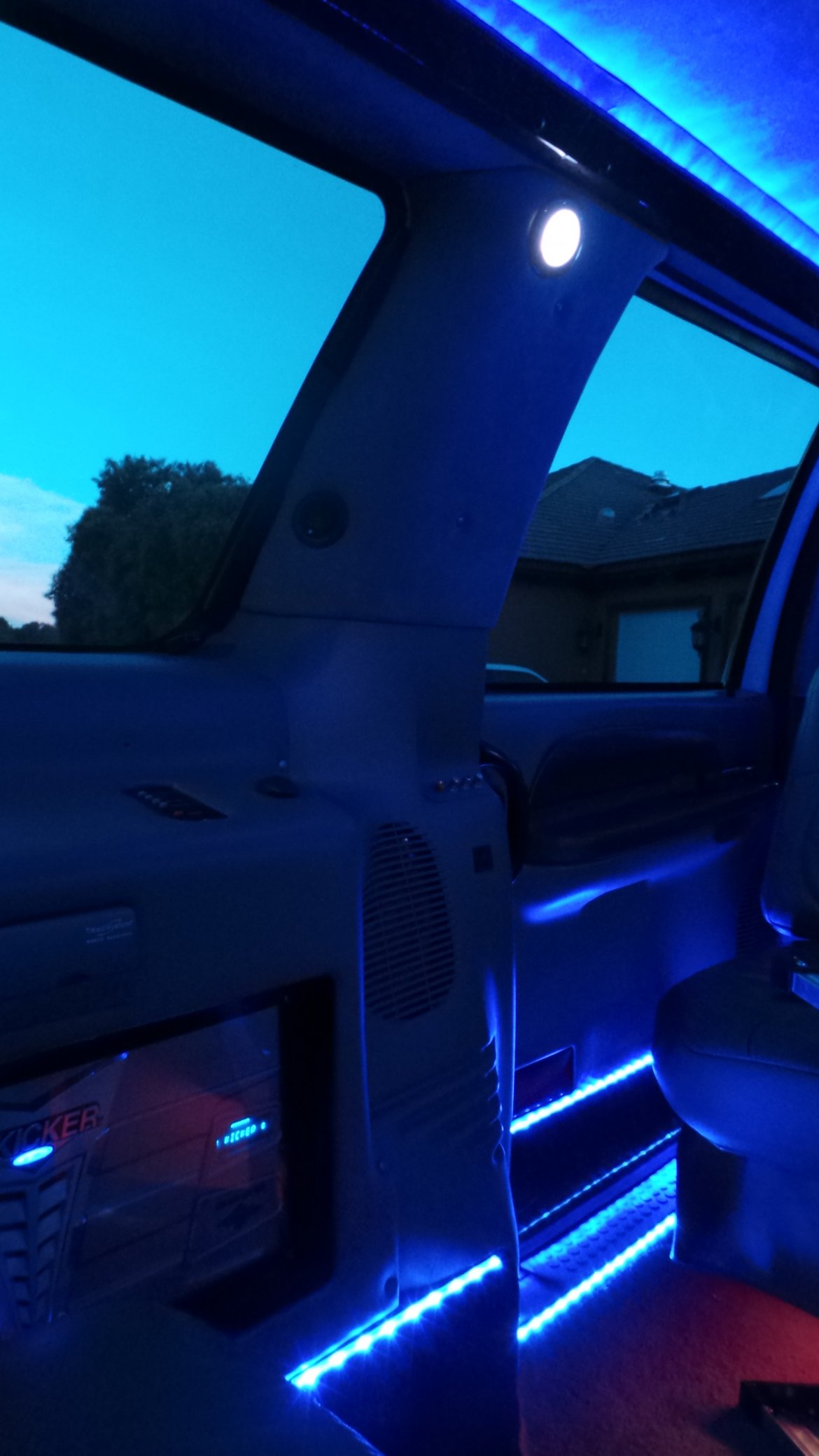 SUV Stretch for Sale in Las Vegas, NV - Photo 11