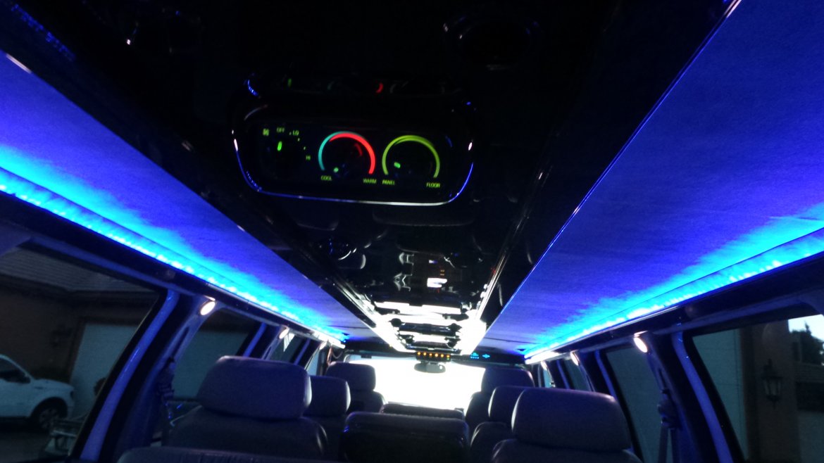 SUV Stretch for Sale in Las Vegas, NV - Photo 12