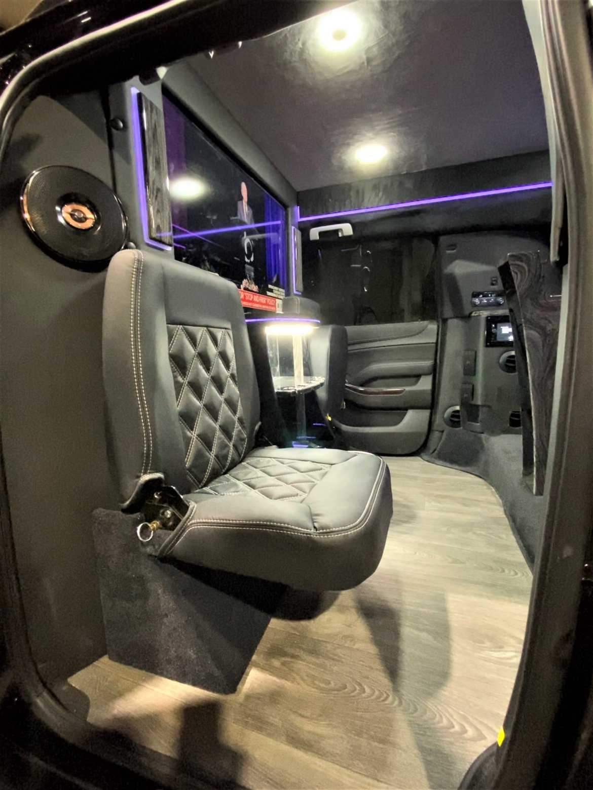 CEO SUV Mobile Office for Sale in 65803, MO - Photo 8