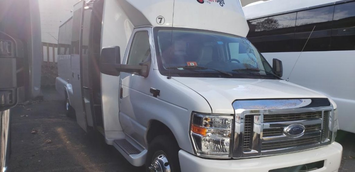 Limo Bus for Sale in Verona, NJ - Photo 3