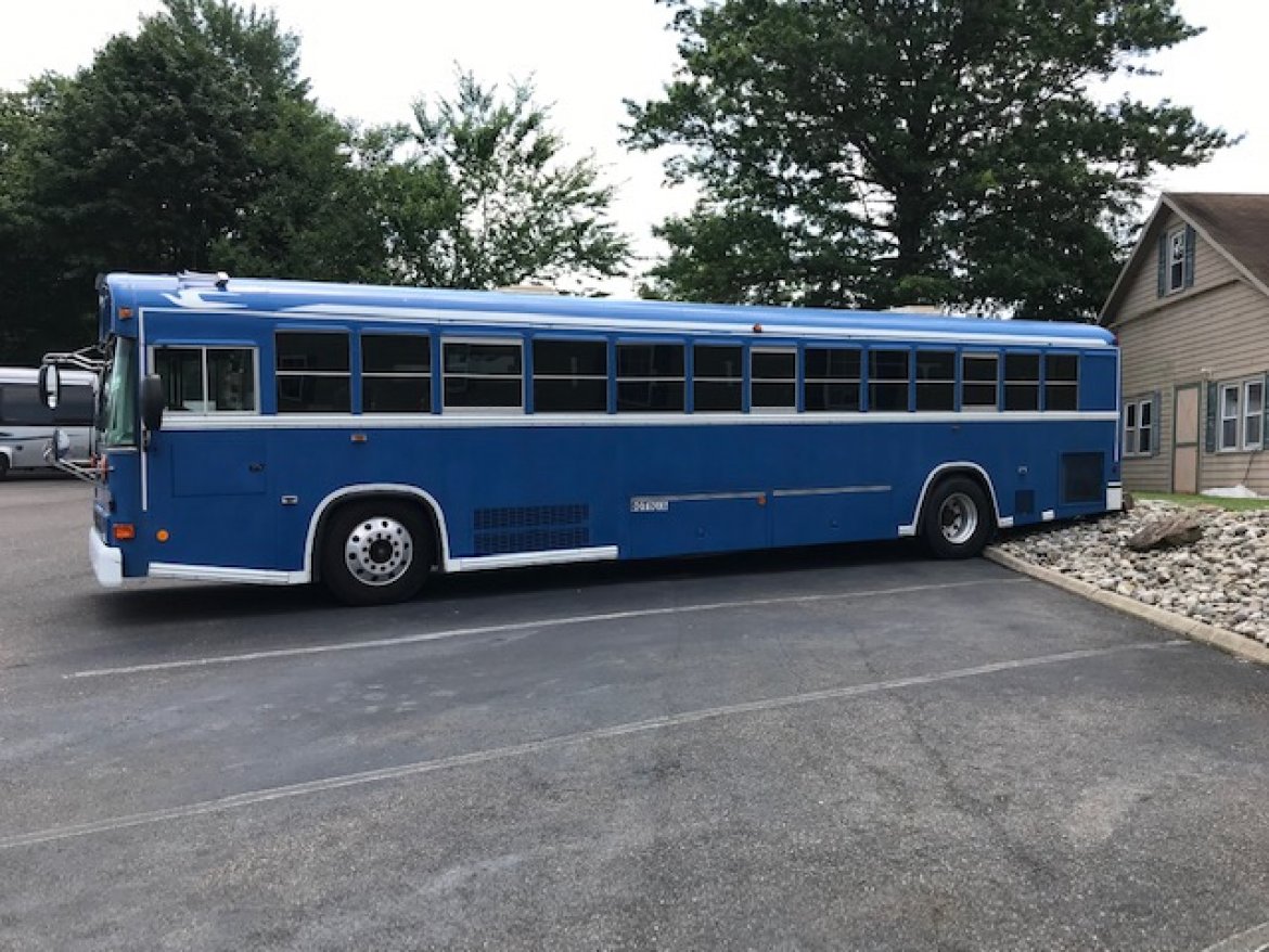 REPO - 2005 Blue Bird Blue Bird 40 Foot - Photo 3