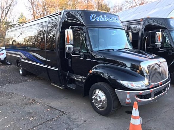 2007 International DT466 Limo Bus for Sale in Oaklyn, NJ - Main Photo