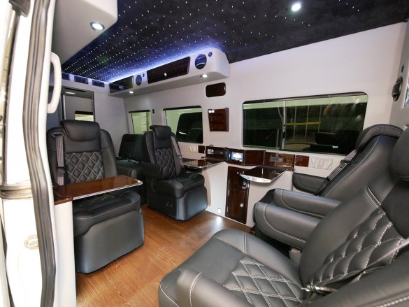 2019 Mercedes-Benz Sprinter Sprinter for Sale in San Antonio, TX - Photo 2