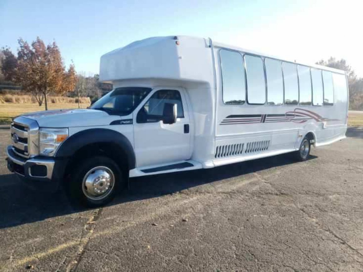 Shuttle Bus for sale: 2015 Ford F-550 by Turtle Top