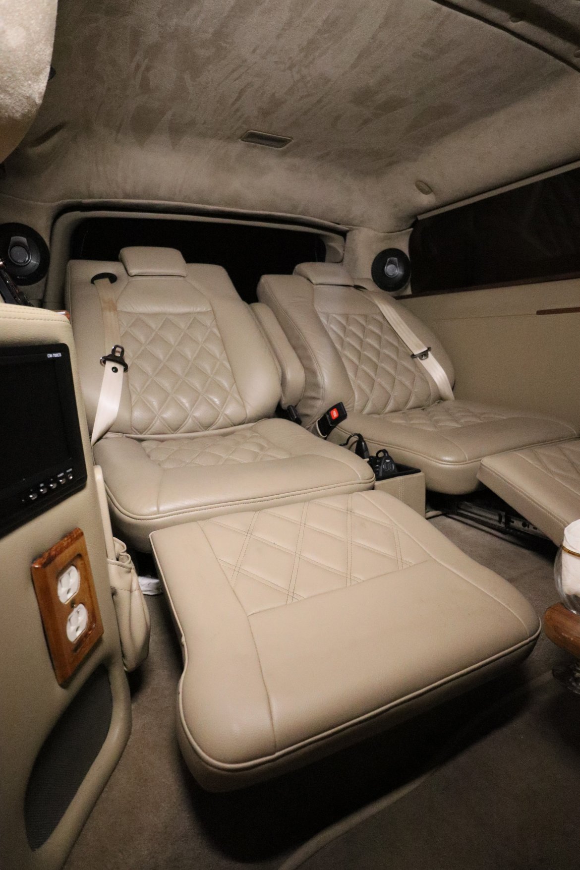 CEO SUV Mobile Office for Sale in MONTEREY, CA - Photo 25