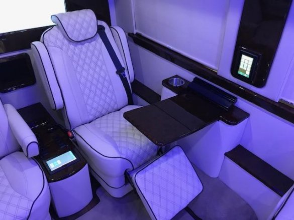 2019 Mercedes-Benz 3500 Super Single Sprinter for Sale in Oaklyn, NJ - Photo 3