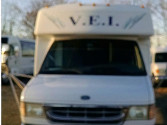 1999 Ford E 450 Limo Bus for Sale in Aberdeen, NJ - Photo 3