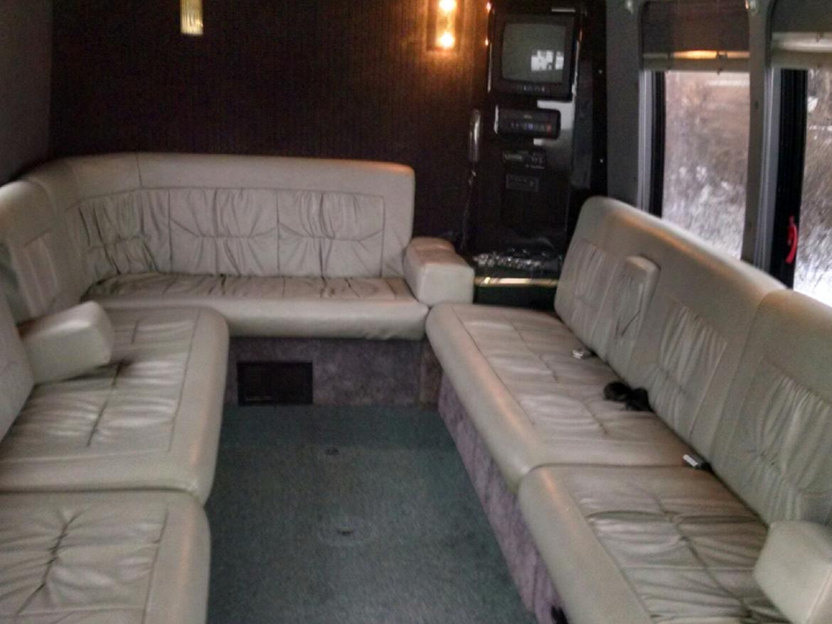 Photo of Limo Bus for sale: 1999 Ford E 450 by Arcola