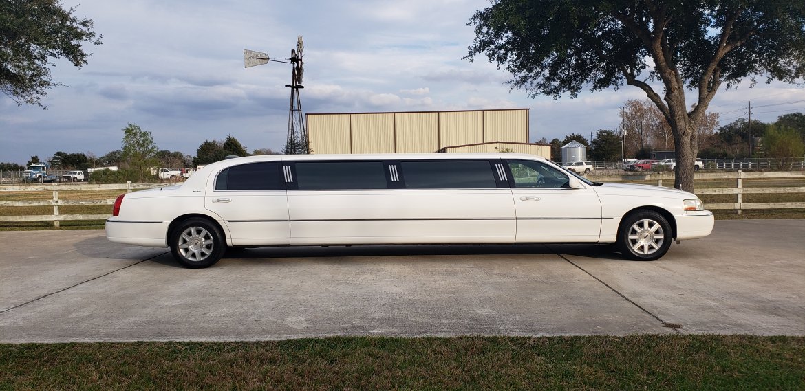 Limousine for Sale in Houston, TX - Photo 4