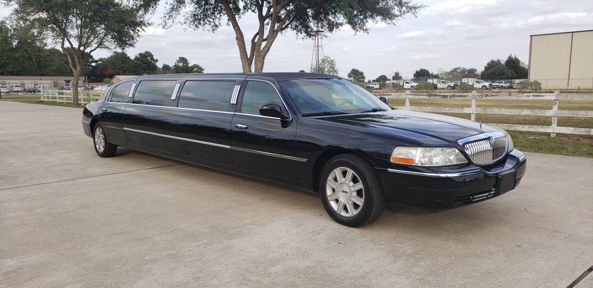 Limousine for sale: 2007 Lincoln Town Car 120&quot; by DaBryan