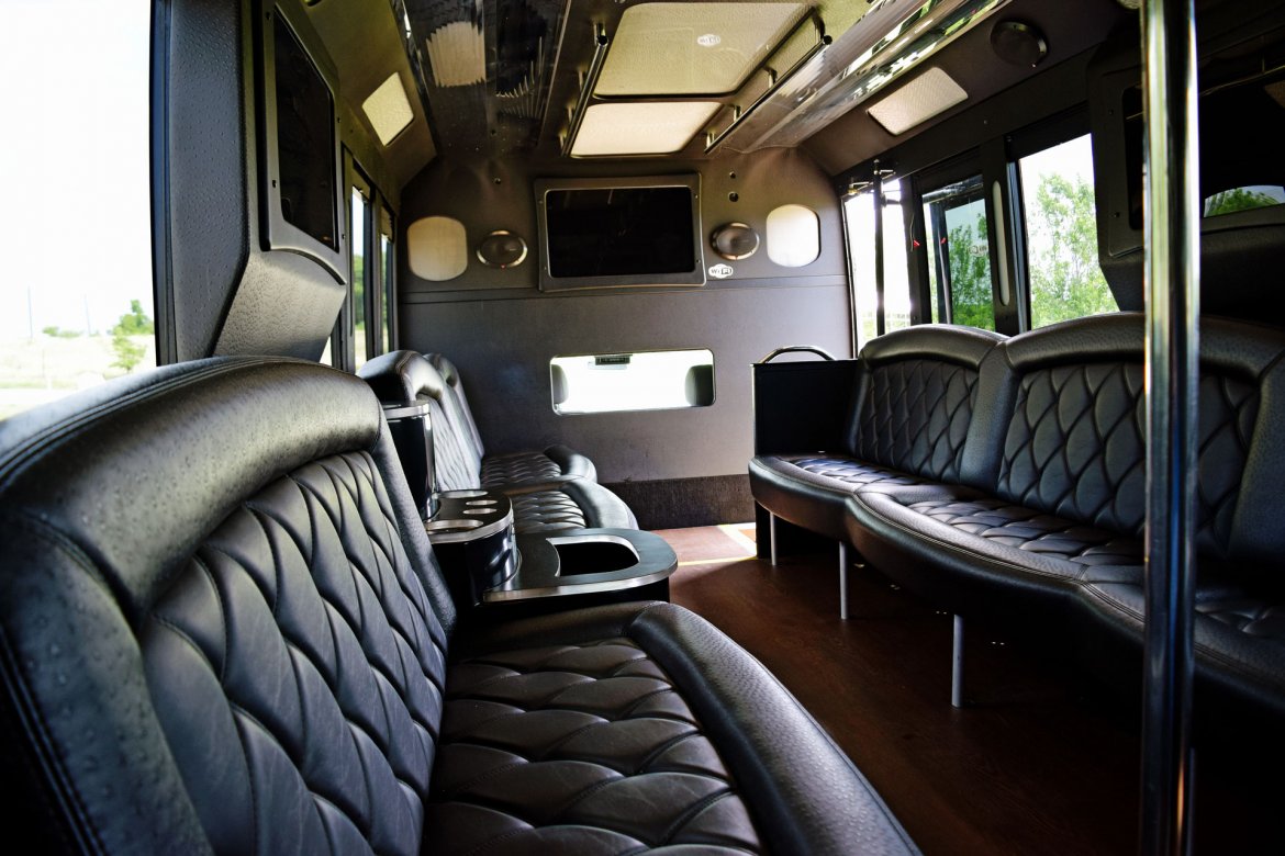 Limo Bus for Sale in Austin, TX - Photo 8