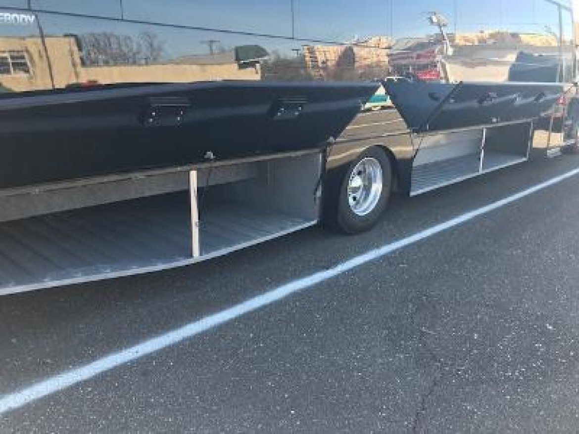 Wide Body - 2020-22 M2 Freightiner - 50 Pass - Photo 5