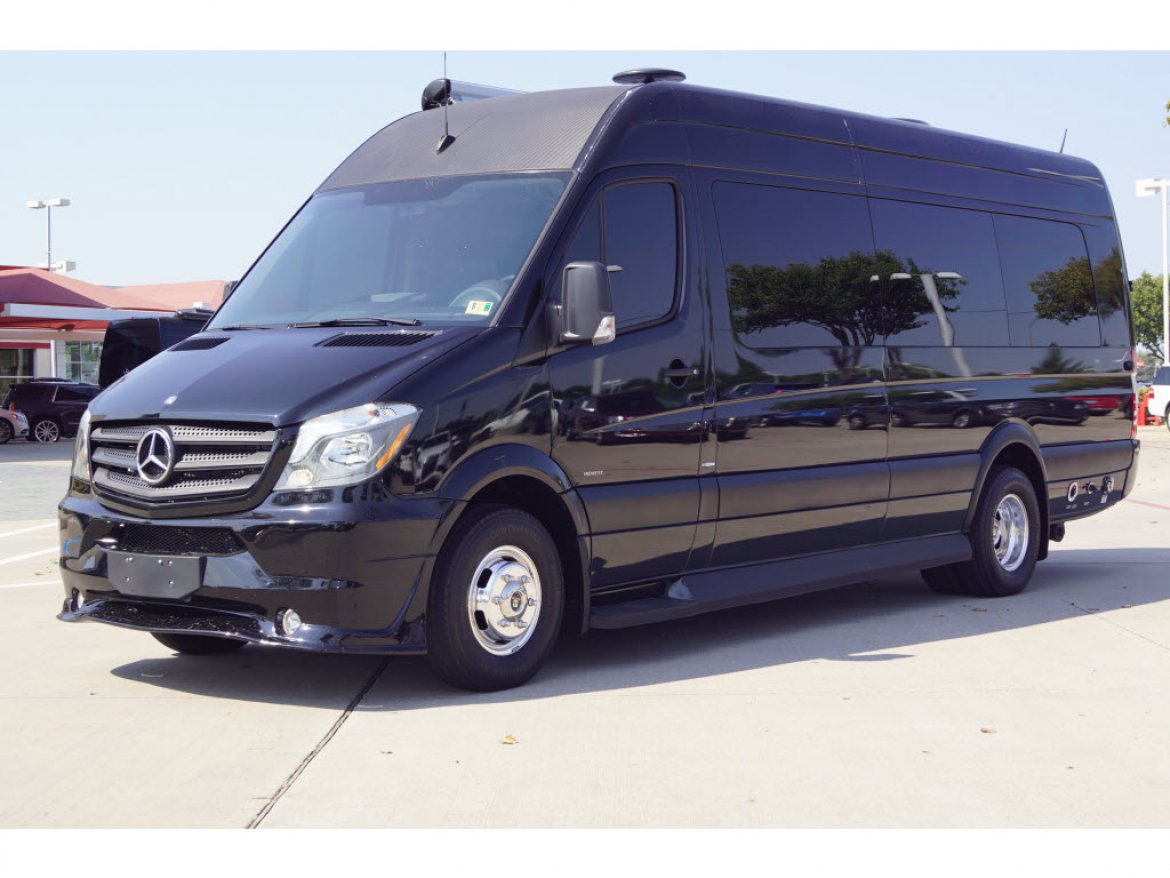 mercedes coach outlet