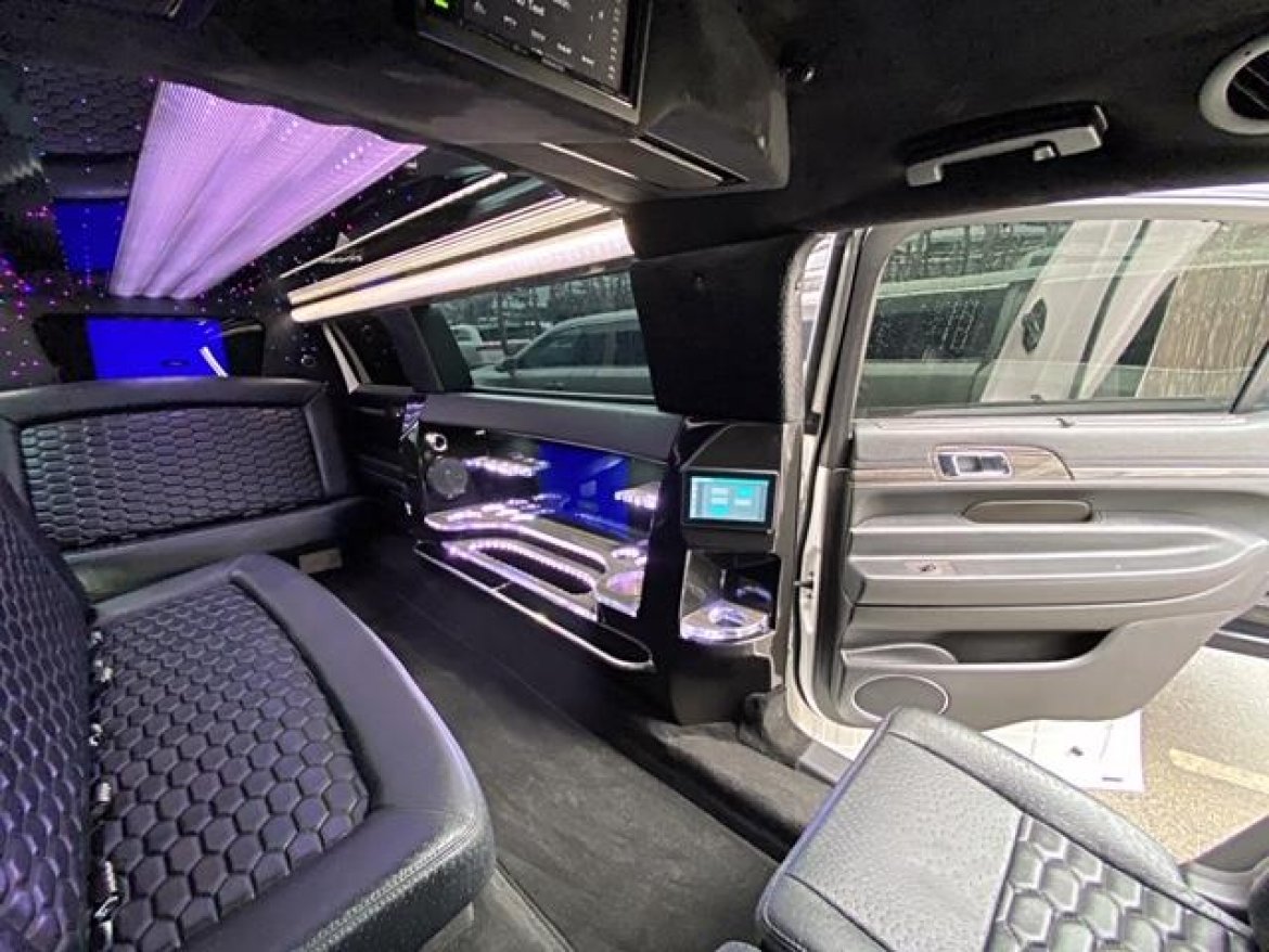 Limousine for Sale in Oaklyn, NJ - Photo 3