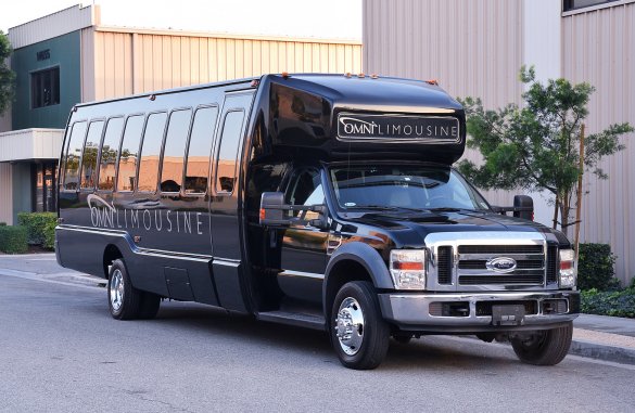 2008 Ford F-550 Shuttle Bus for Sale in Fontana, CA - Main Photo