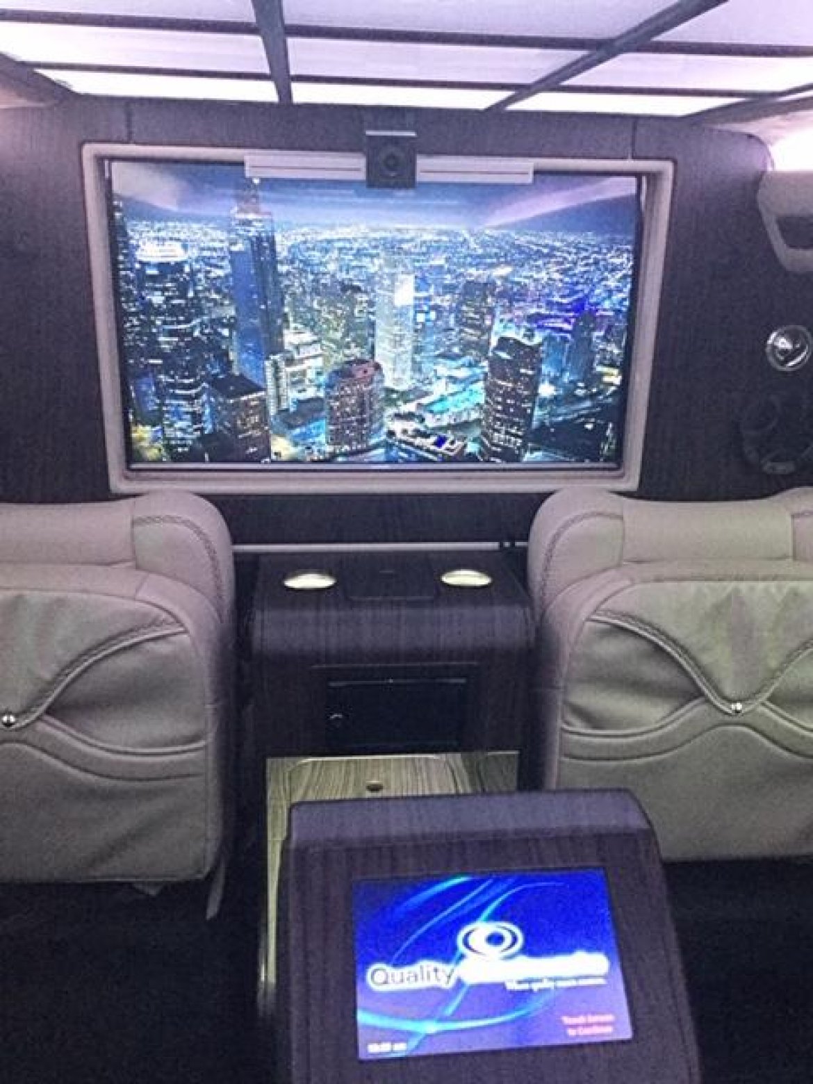 CEO SUV Mobile Office for Sale in Mountain View, CA - Photo 7
