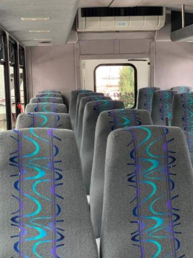 2011 Ford E-450 Shuttle Bus for Sale in Oaklyn, New Jersey, US - Photo 4