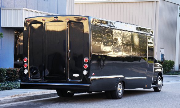 2011 Ford E-450 Limo Bus for Sale in Fontana, CA - Photo 2