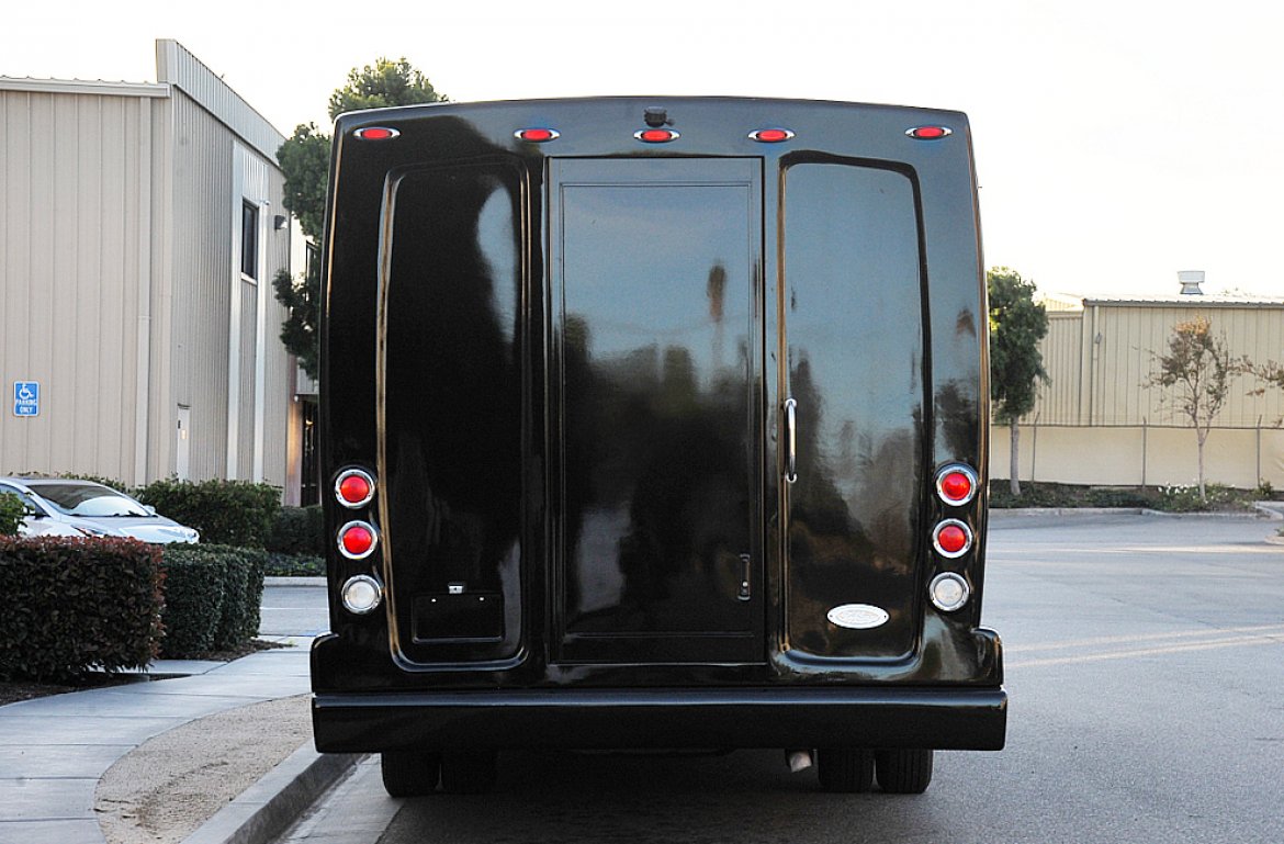 Limo Bus for Sale in Fontana, CA - Photo 4