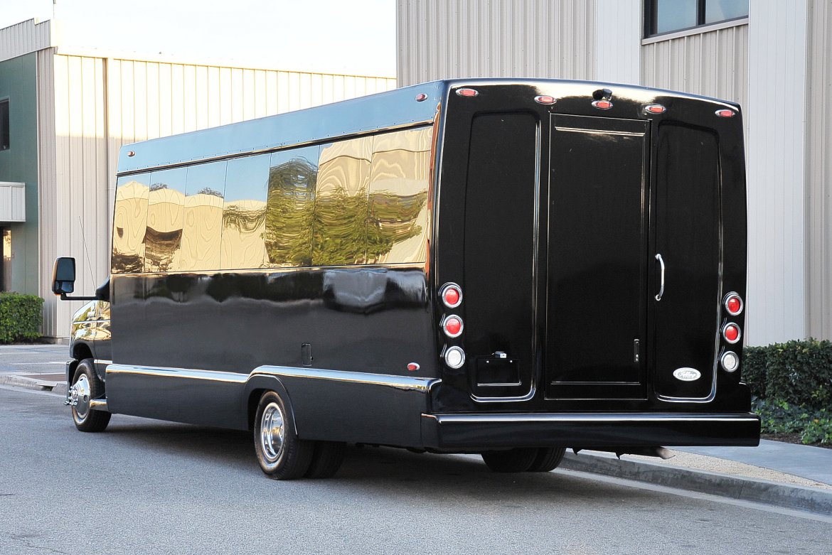 Limo Bus for Sale in Fontana, CA - Photo 5