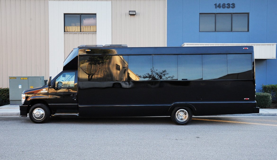 Limo Bus for Sale in Fontana, CA - Photo 6