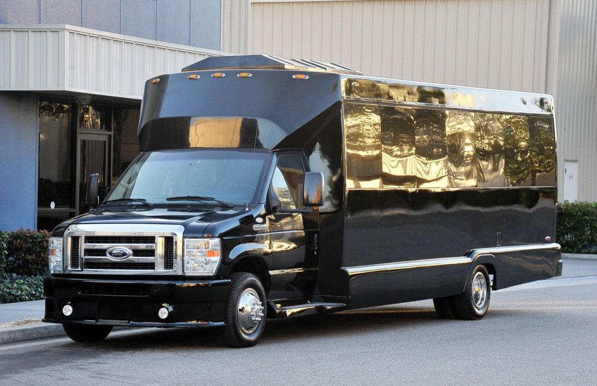 Limo Bus for Sale in Fontana, CA - Photo 7