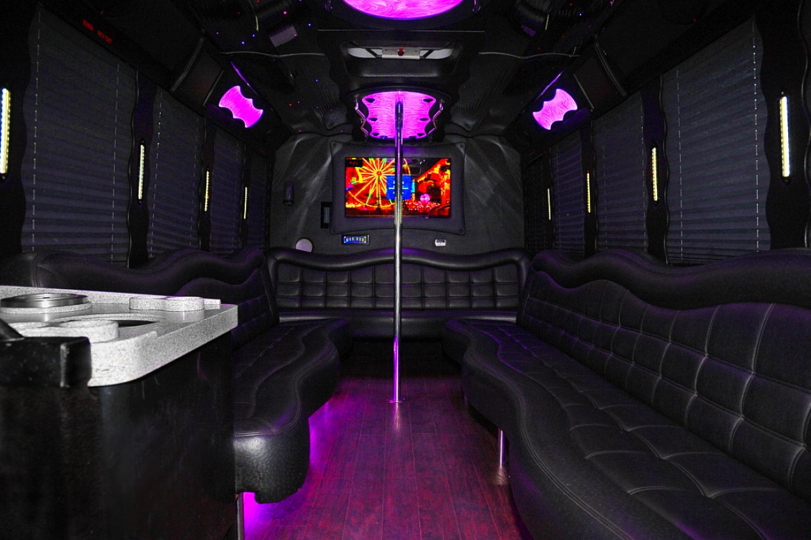 Limo Bus for Sale in Fontana, CA - Photo 13