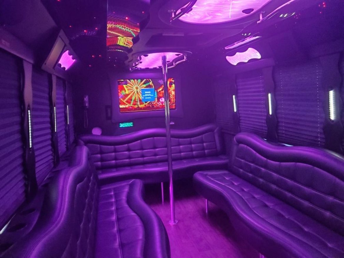 Limo Bus for Sale in Fontana, CA - Photo 15