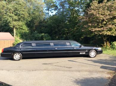 2007 Lincoln Town Car Limousine for Sale in Burlington , AL - Main Photo