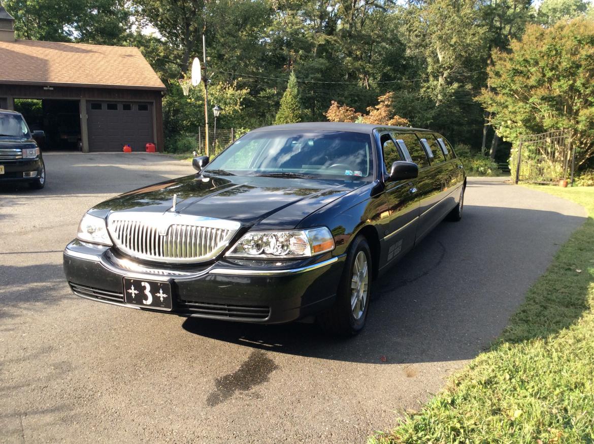 Photo of Limousine for sale: 2007 Lincoln Town Car 120&quot; by Royale