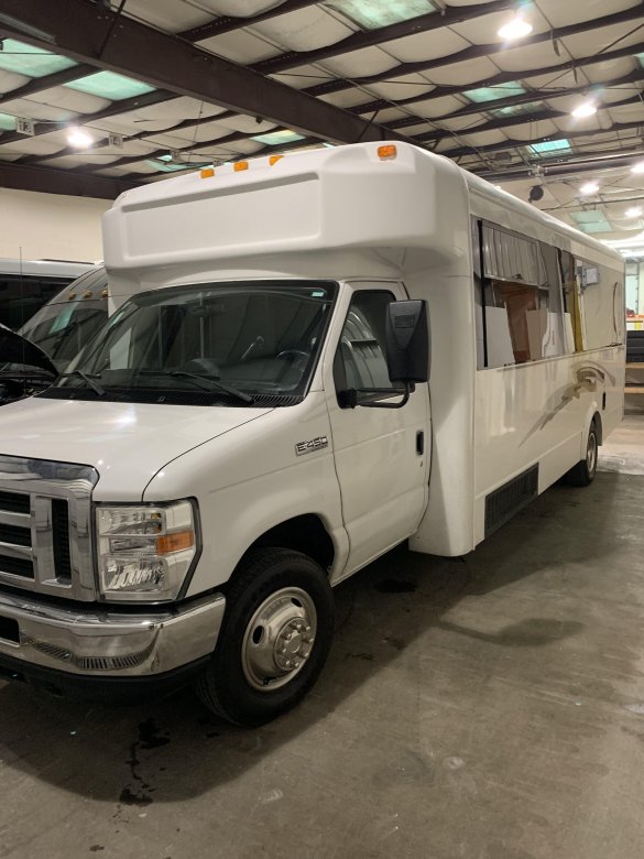 2011 Ford E-450 Limo Bus for Sale in Erie, PA - Photo 2