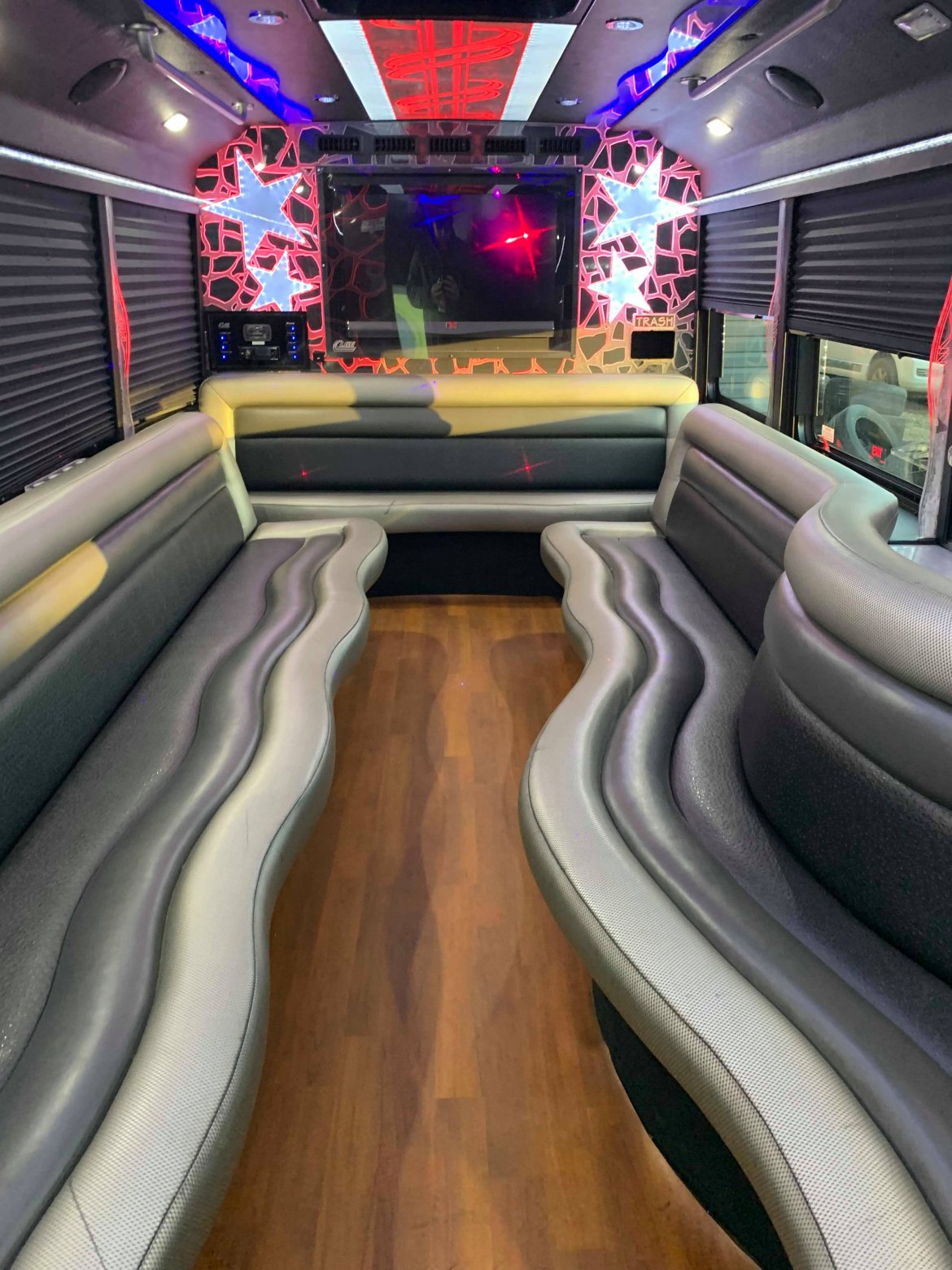 Limo Bus for Sale in Erie, PA - Photo 7