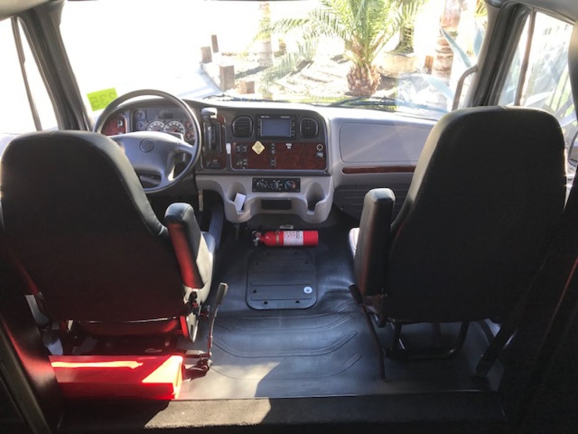 Executive Shuttle for Sale in Riverside, CA - Photo 22