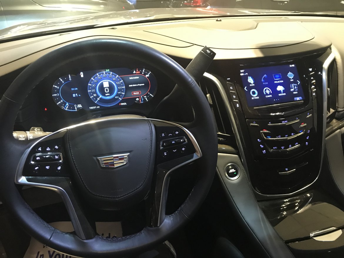 SUV for Sale in New York City, NY - Photo 4