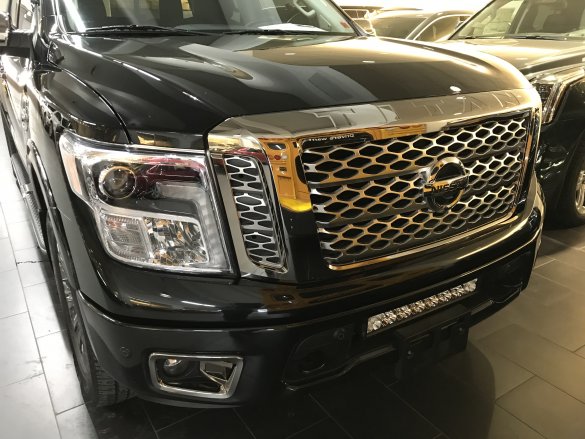 2017 Nissan Titan pick-up Truck SUV for Sale in New York City, NY - Main Photo