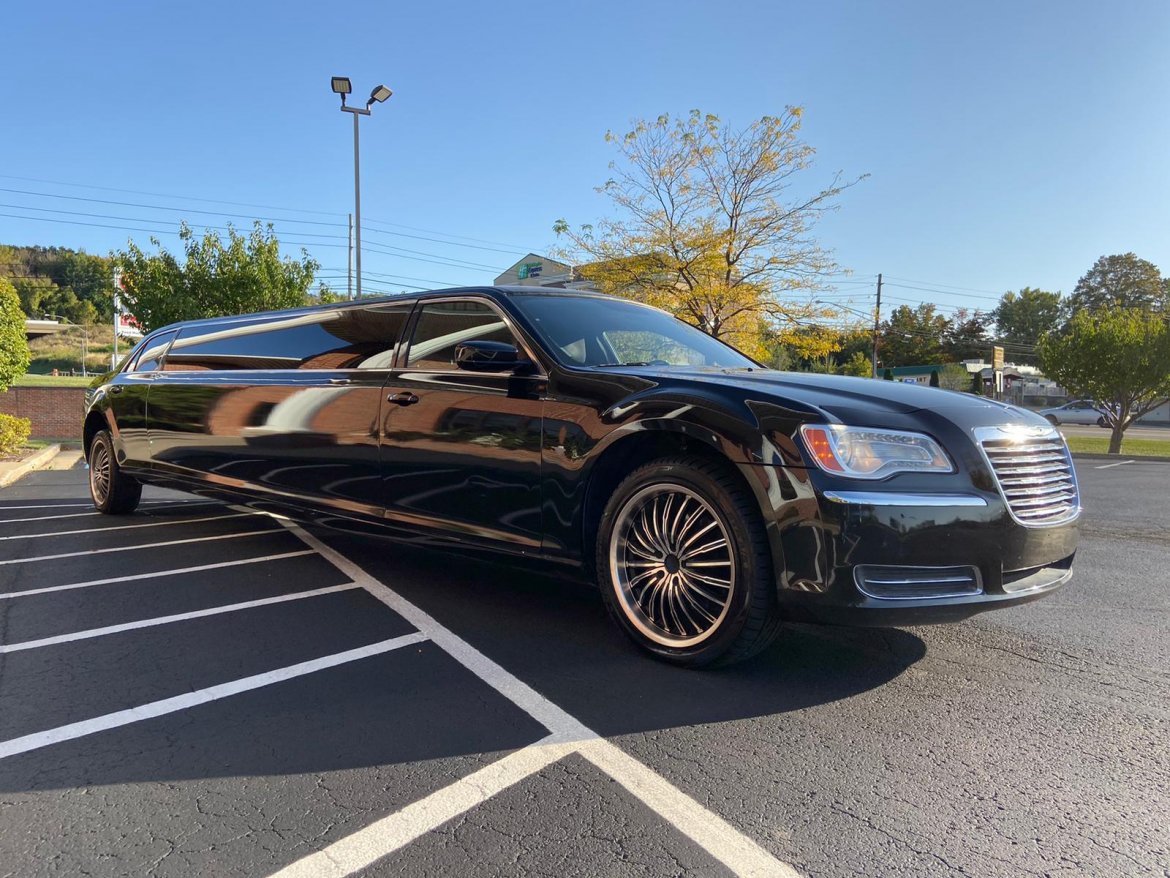 Limousine for sale: 2011 Chrysler 300 140&quot; by Tiffany