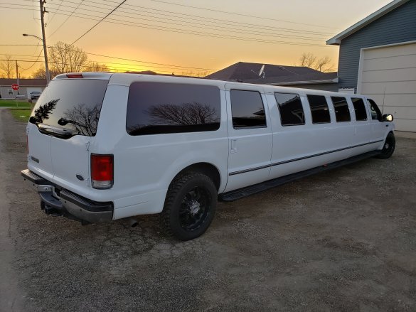 2002 Ford Excursion SUV Stretch for Sale in Erie, PA - Photo 3