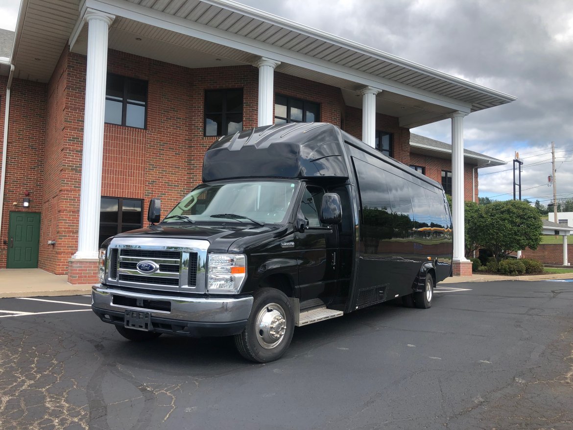 Limo Bus for sale: 2014 Ford E-450 by KSIR