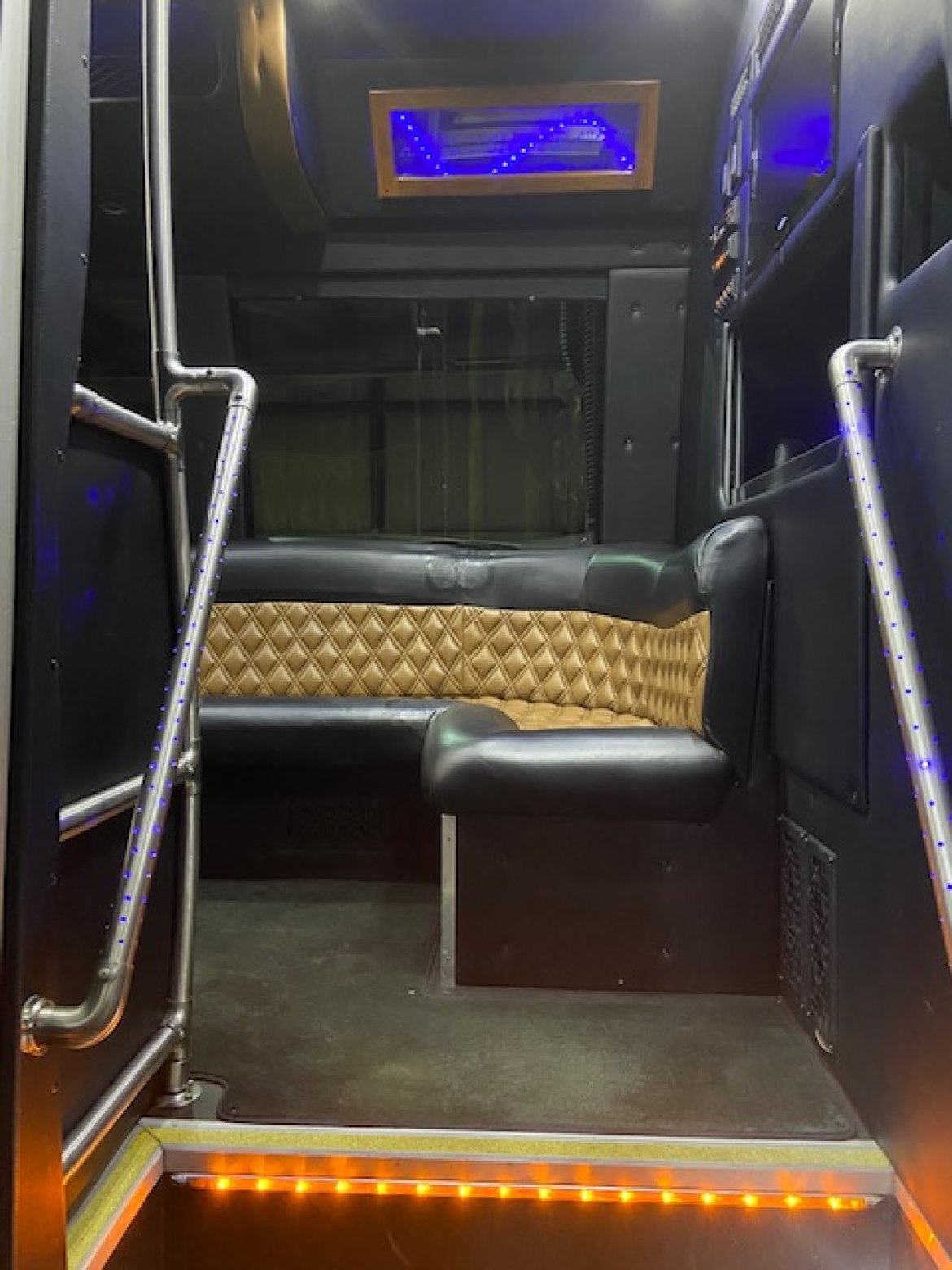 Limo Bus for Sale in Erie, PA - Photo 18