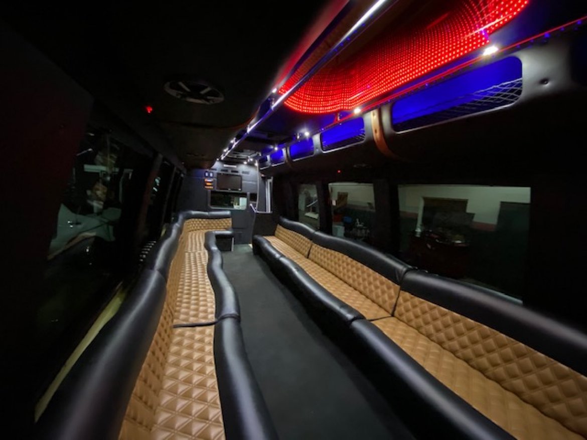 Limo Bus for Sale in Erie, PA - Photo 24