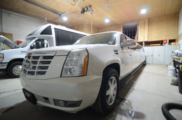 2007 Cadillac Escalade Limousine for Sale in Erie, PA - Photo 2