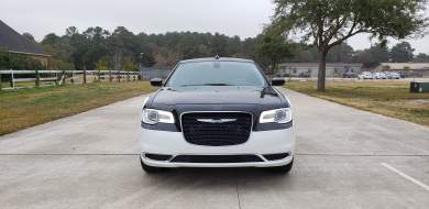 2016 Chrysler 300 Limousine for Sale in Houston, TX - Photo 2