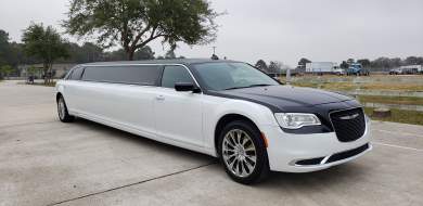 2016 Chrysler 300 Limousine for Sale in Houston, TX - Main Photo