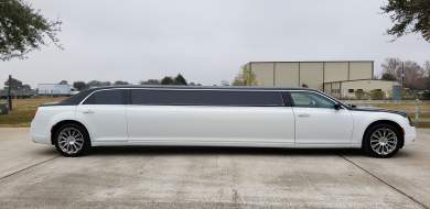 2016 Chrysler 300 Limousine for Sale in Houston, Texas, US - Photo 4