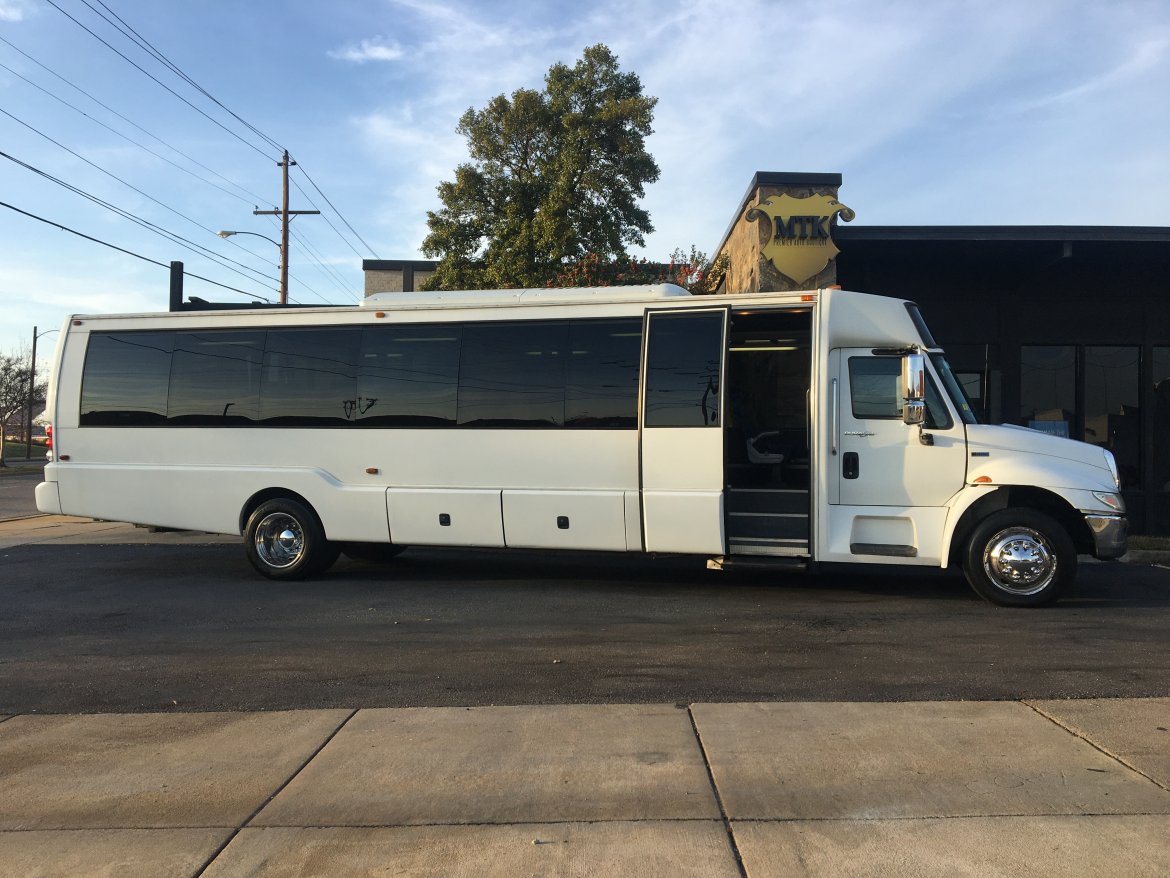 Shuttle Bus for Sale in Richmond, VA - Photo 10