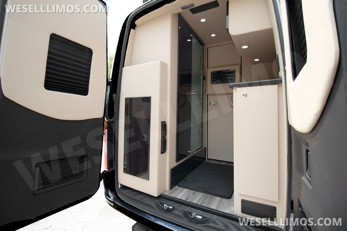2026 Ultimate Toys Mercedes-Benz 3500 170"  Class B Sprinter Van - Photo 2