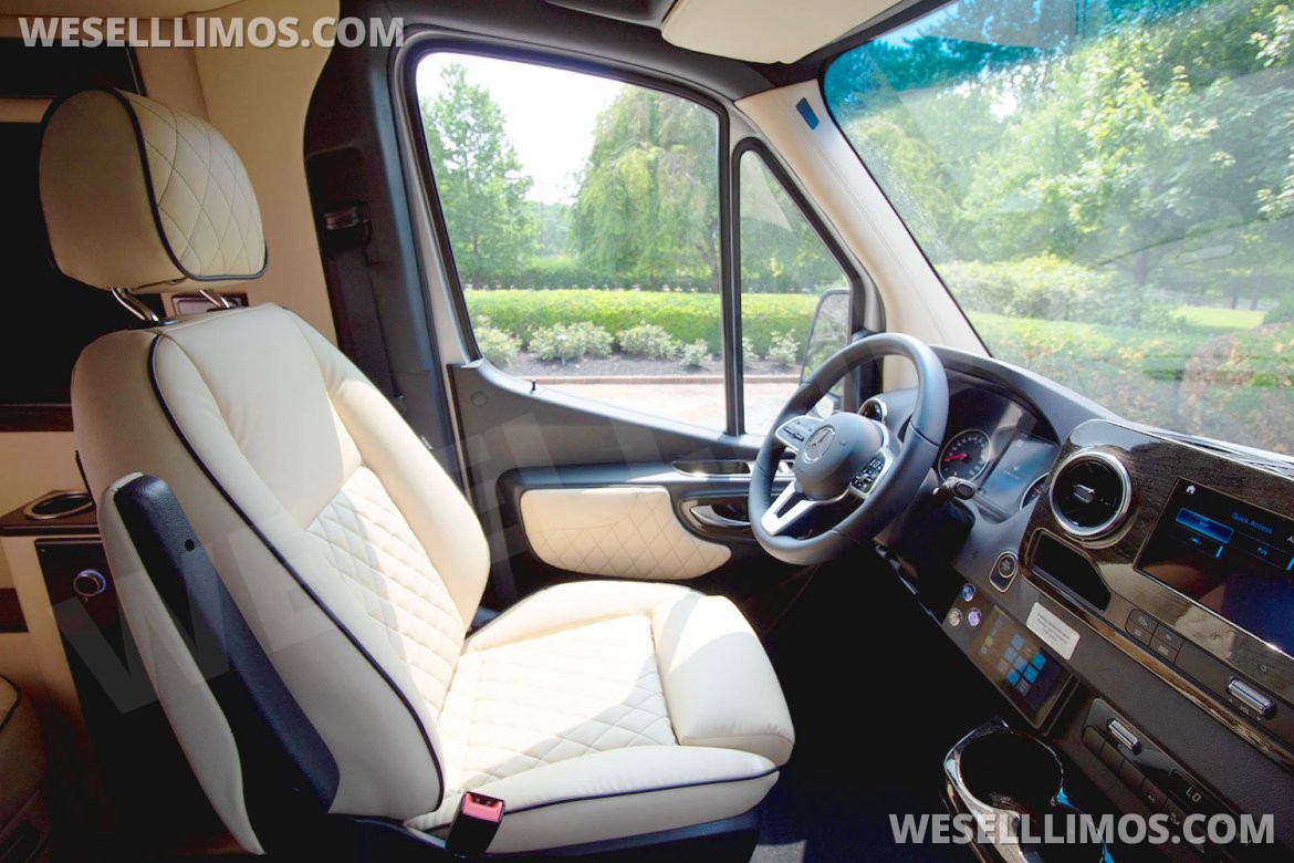 2026 Ultimate Toys Mercedes-Benz 3500 170"  Class B Sprinter Van - Photo 4