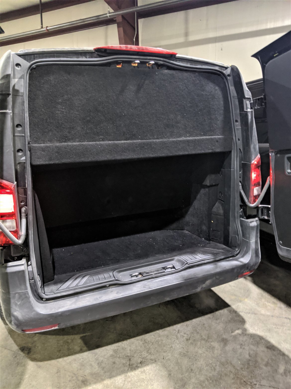 Limousine for Sale in springfield, MO - Photo 3